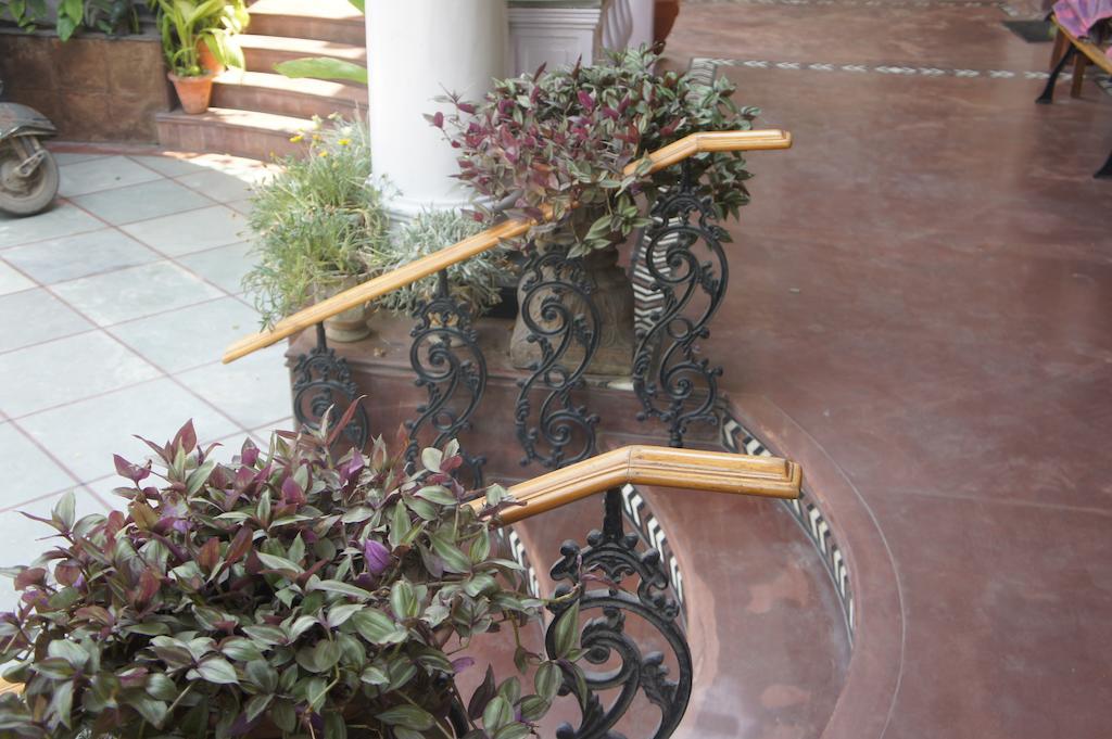 Sirohi House New Delhi Extérieur photo